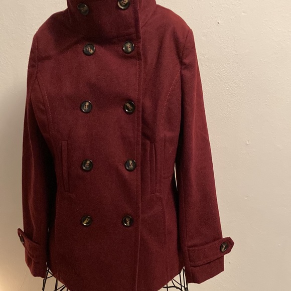 Burgundy jackets with brown buttons! - Picture 3 of 5